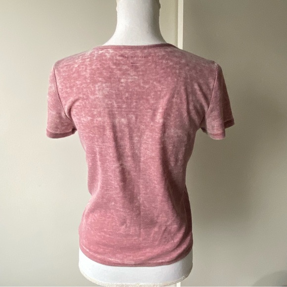 This is a mauve/ red burnout style top from American Eagle in size medium AE - Picture 5 of 8